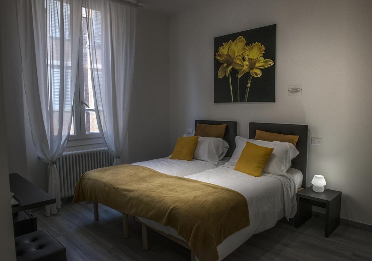 Hotel Le Stanze Dei Fiori Bolonia Zewnętrze zdjęcie